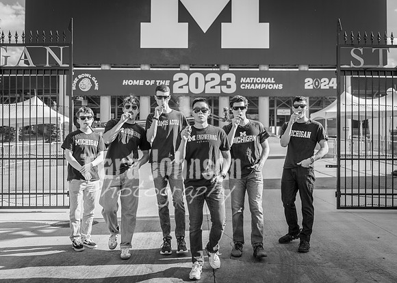 New Life Grad Photos W25 B&W (153 of 166)
