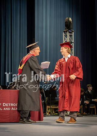 UDJ Graduation 2025 - Handshake (272 of 346)
