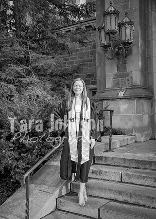 24 U of M Grad Photos - Audrey-178