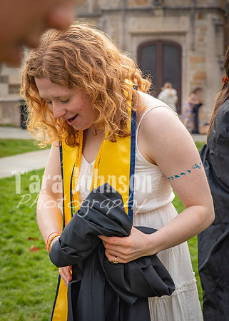 [tht] W24 Senior Grad Photos-14