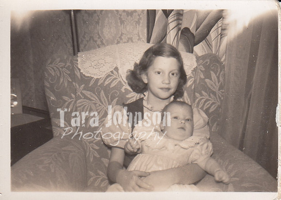 1952 Linda & Terri