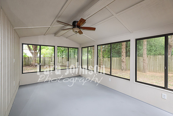 Homestead - 330 Eau Clair - 8 MB Max - TJP (30 of 57)