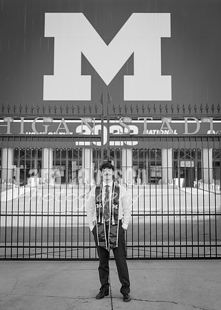 Kera & Friends Grad Photos W25 B&W (170 of 259)
