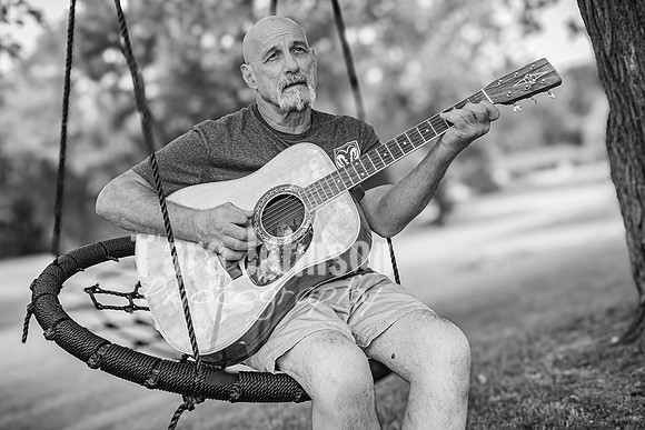 Ron Hall @ Depot Park - BW - TJP (45 of 54)