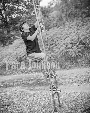 Corbin Gibson @ Highland Depot Tracks - BW - TJP (23 of 43)