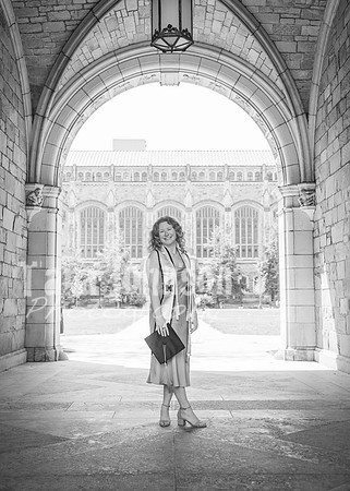 24 Grad Pictures - Kara BW-60