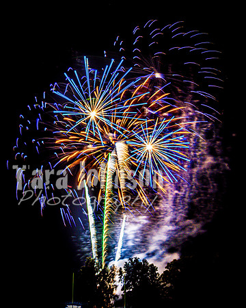 2022 LHS Fireworks - TJP (52 of 90)