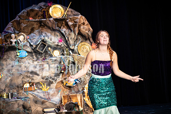 22 LHS Theatre - Mermaid R1 - Act 1 - TJP (157 of 363)