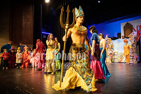22 LHS Theatre - Mermaid R1 - Act 1 - TJP (85 of 363)