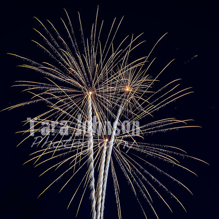 2022 Cedar Island Fireworks - TJP (1 of 25)