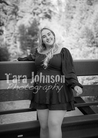24 Senior Photos - Grace Fitzgerald B&W (4 of 171)