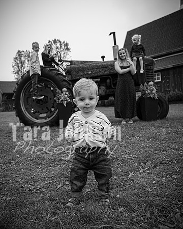 Wyman Family - BW - TJP (27 of 36)