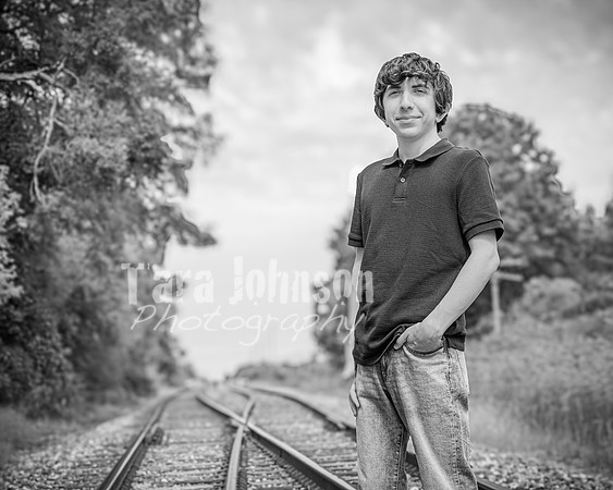 Corbin Gibson @ Highland Depot Tracks - BW - TJP (9 of 43)