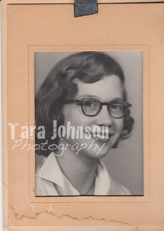 1957 Linda Freshman Year