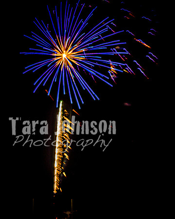 2022 LHS Fireworks - TJP (23 of 90)
