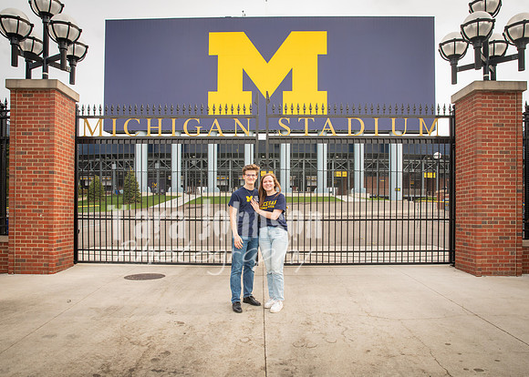 24 U of M Grad Photos - Audrey-19