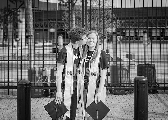 24 U of M Grad Photos - Audrey-80