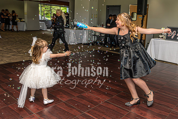 J. & D. Klann - Dances - Flower Girls - TJP (7 of 10)