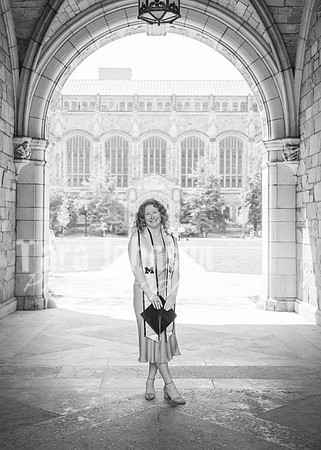 24 Grad Pictures - Kara BW-59