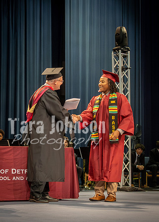 UDJ Graduation 2025 - Handshake (182 of 346)