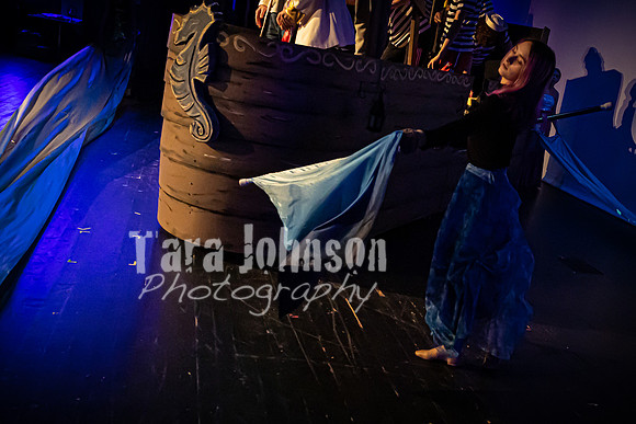 22 LHS Theatre - Mermaid R1 - Act 1 - TJP (27 of 363)