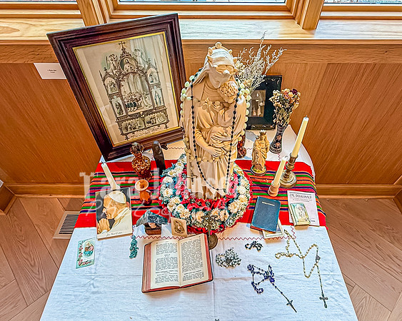 2024 Galeria - Sacred Images, Holy Places - TJP (5 of 56)