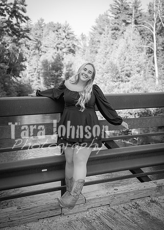 24 Senior Photos - Grace Fitzgerald B&W (2 of 171)