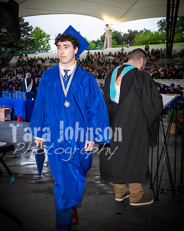 22 IA Grad - Angle #4 Celebration Walk - TJP (107 of 345)