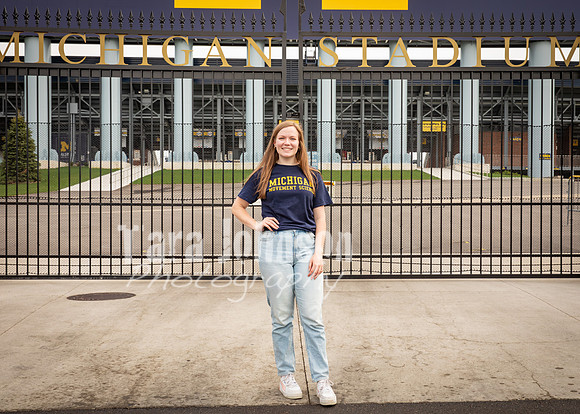 24 U of M Grad Photos - Audrey-3