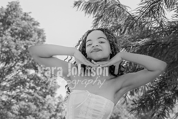 Anna Allen @ Central Park in Milford - BW - TJP (55 of 100)