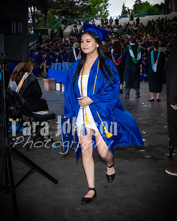 22 IA Grad - Angle #4 Celebration Walk - TJP (10 of 345)
