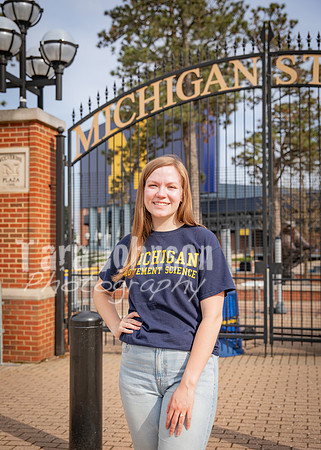 24 U of M Grad Photos - Audrey-33