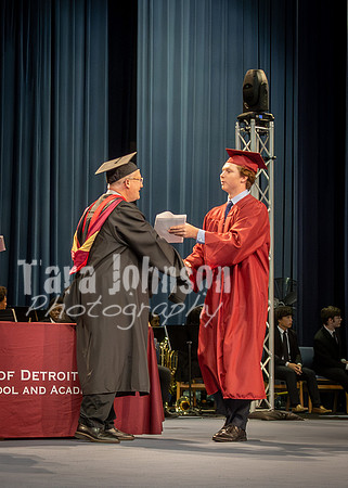 UDJ Graduation 2025 - Handshake (331 of 346)