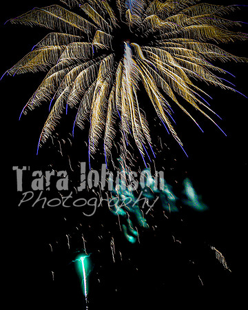 2022 LHS Fireworks - TJP (29 of 90)