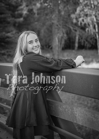 24 Senior Photos - Grace Fitzgerald B&W (10 of 171)