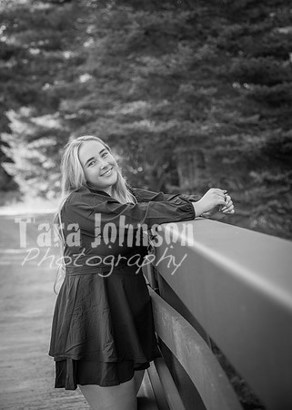 24 Senior Photos - Grace Fitzgerald B&W (8 of 171)