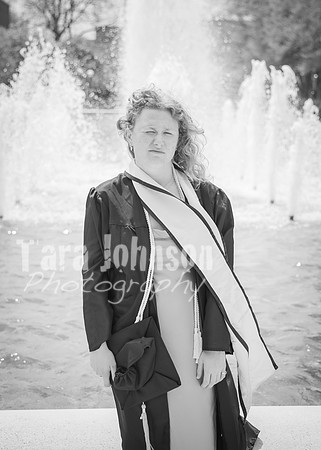 24 Grad Pictures - Kara BW-74