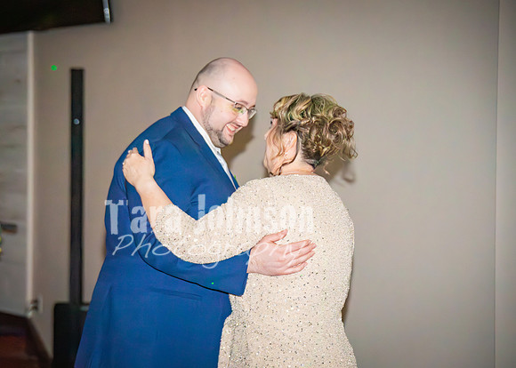 24 M. & K. Eaton Wedding [The Dance] - DH (8 of 29)