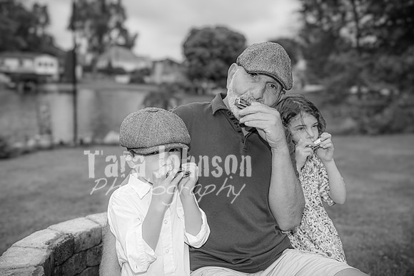 Sculthorpe Family @ Cedar Island - BW - TJP (38 of 58)