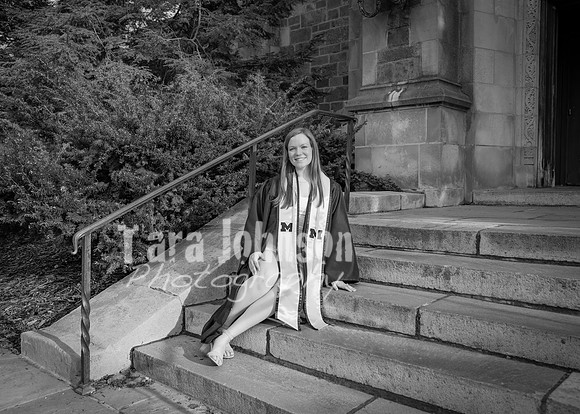 24 U of M Grad Photos - Audrey-188