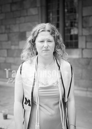 24 Grad Pictures - Kara BW-1