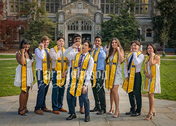 [tht] W24 Senior Grad Photos-65