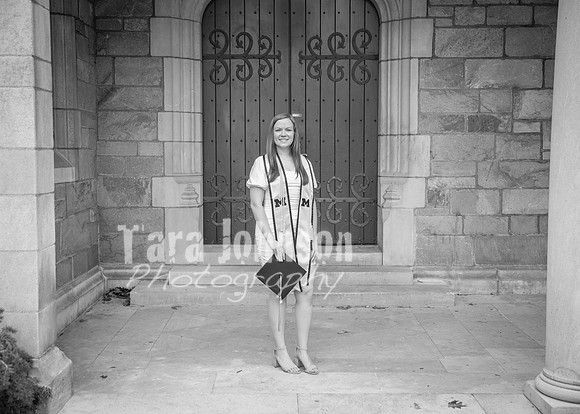 24 U of M Grad Photos - Audrey-134