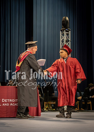 UDJ Graduation 2025 - Handshake (308 of 346)