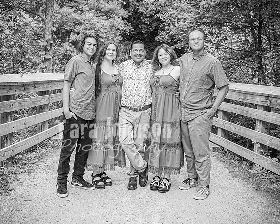 Torres Family @ Paint Creek Trail - BW - TJP (5 of 36)