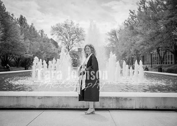 24 Grad Pictures - Kara BW-84