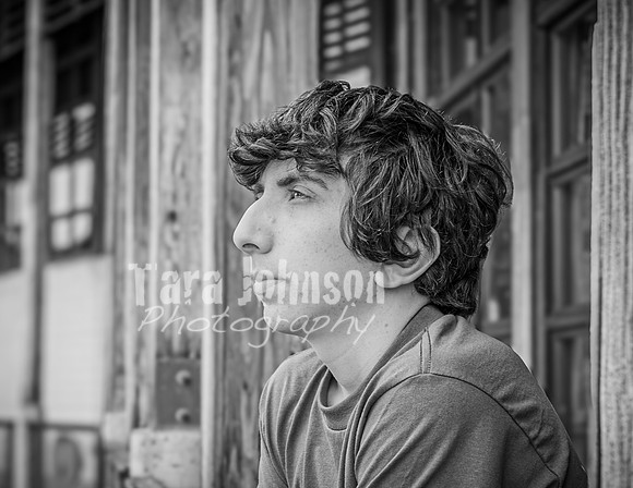 Corbin Gibson @ Highland Depot Tracks - BW - TJP (46 of 62)