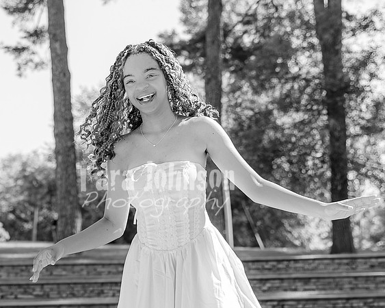 Anna Allen @ Central Park in Milford - BW - TJP (37 of 100)