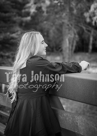 24 Senior Photos - Grace Fitzgerald B&W (11 of 171)