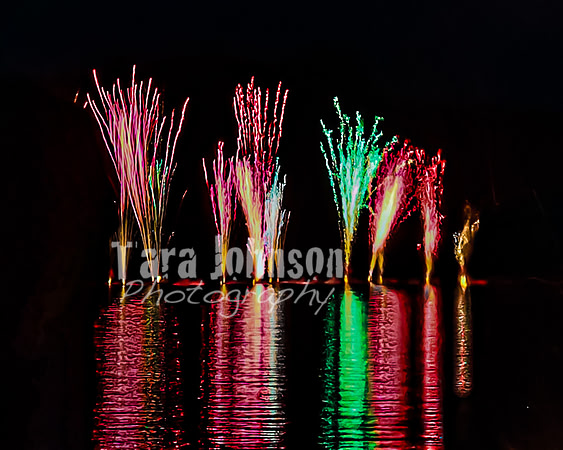 2022 Cedar Island Fireworks - TJP (8 of 25)